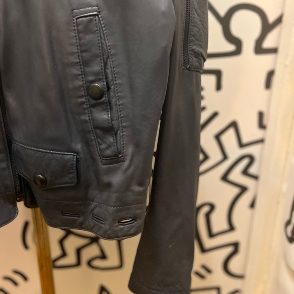 Vintage Yvessaintlaurent grey leather jacket. I just took it to the cleaners. - Picture 3 of 12